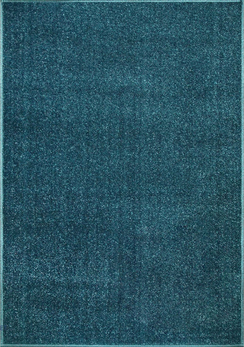 Detaliu covor albastru textura moale si fina, covor modern pentru living si dormitor, rezistent si usor de intretinut