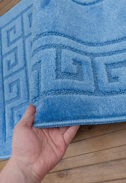 covor baie antiderapant albastru textura pufoasa covoras baie confortabil