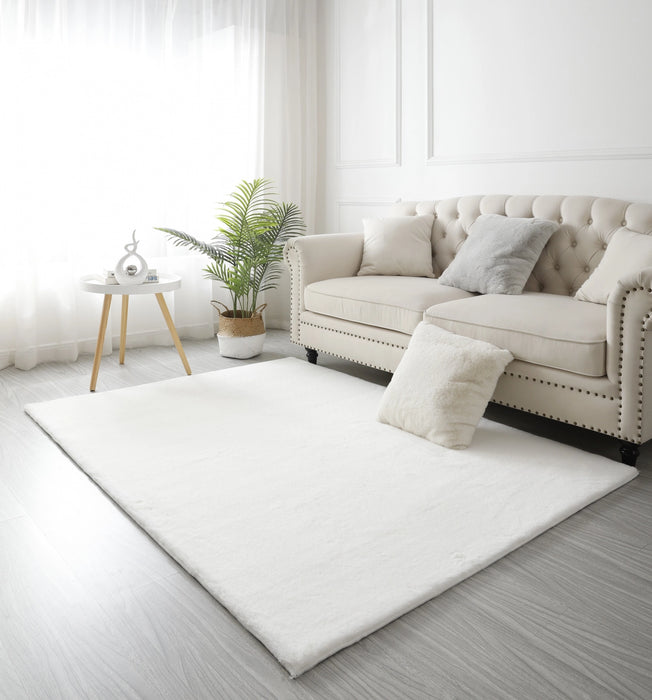 covor blanita pufos alb pentru living modern covor moale si confortabil pentru dormitor