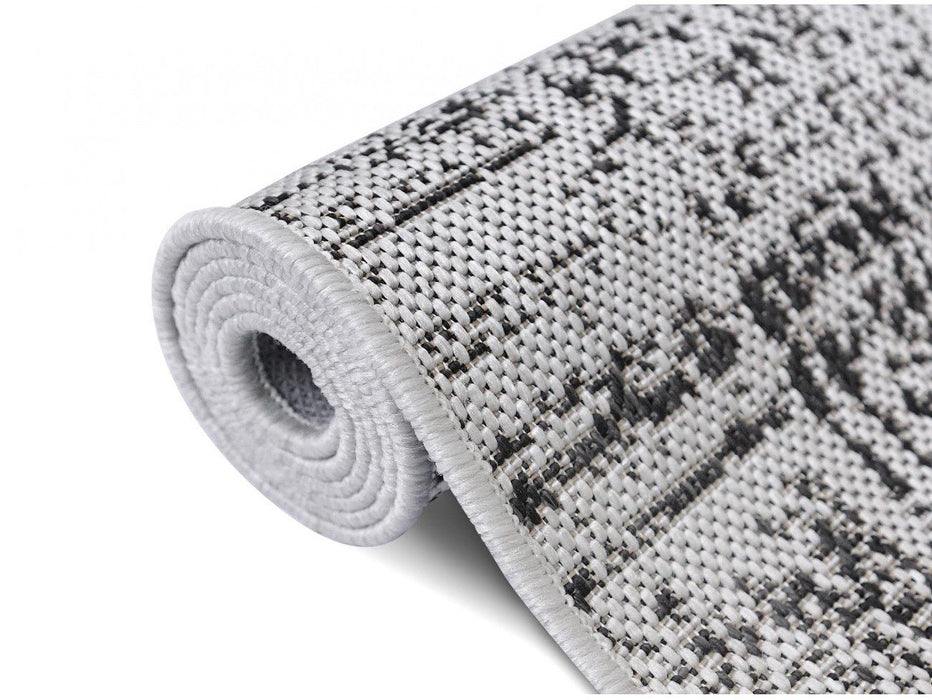 Detaliu covor bucatarie gri lavabil fir plat model modern rezistent la trafic usor de curatat