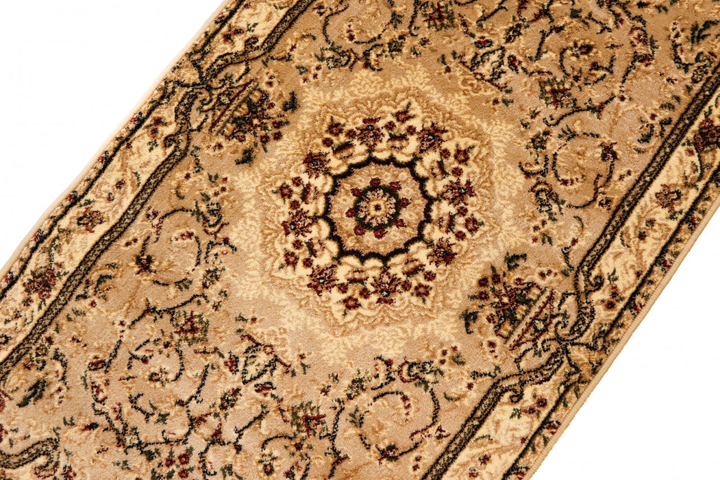 Detaliu central covor clasic crem bej cu motive traditionale