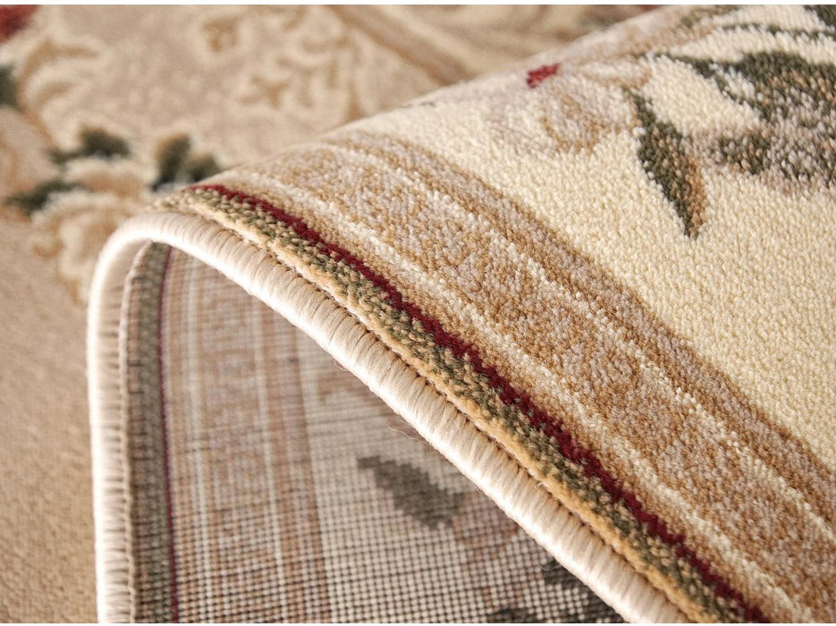 Grosime covor clasic floral bej crem, material confortabil si rezistent