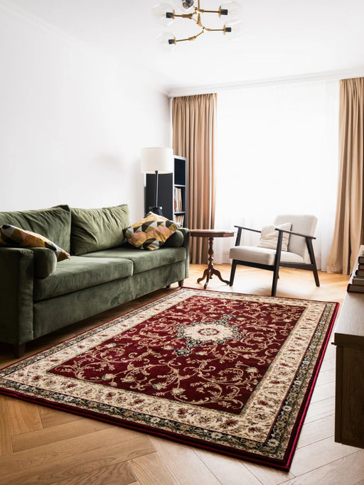 Covor clasic floral grena, ideal pentru living și dormitor