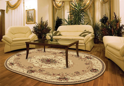 Covor clasic floral oval crem bej in living, ideal pentru un interior elegant si luminos
