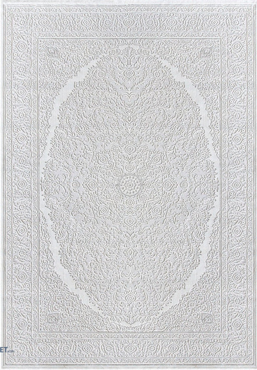 Covor clasic gri deschis cu model ornamental si medalion central, design elegant pentru living sau dormitor