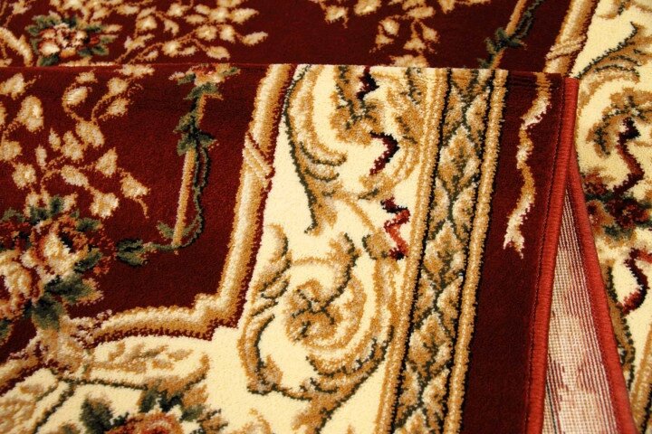 Bordura covor clasic oval floral grena cu design traditional bine definit