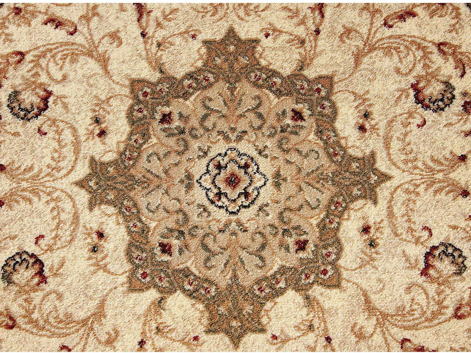 Detaliu central covor clasic rotund crem bej cu motive traditionale