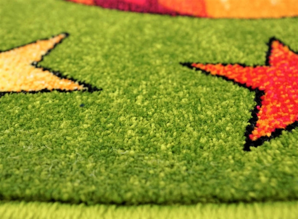 Covor copii verde moale rulat, detalii material confortabil si rezistent, ideal pentru utilizare zilnica