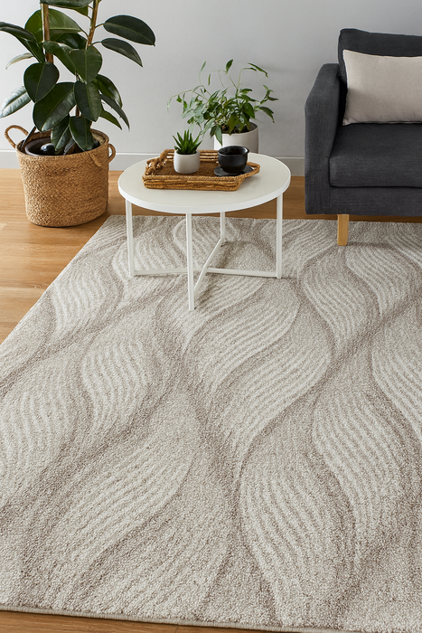 covor crem bej pentru living modern, asezat pe parchet