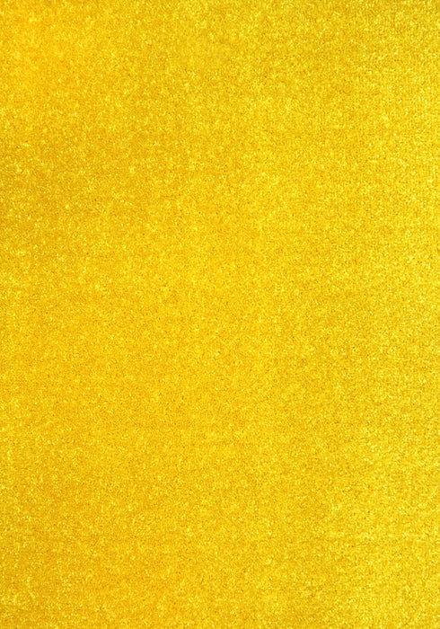 Detaliu covor galben textura moale si fina, covor modern pentru living si dormitor, rezistent si usor de intretinut