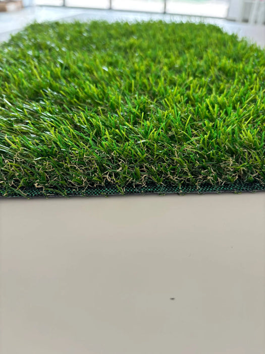 Covor iarba artificiala 25 mm verde gazon artificial pentru balcon si terasa