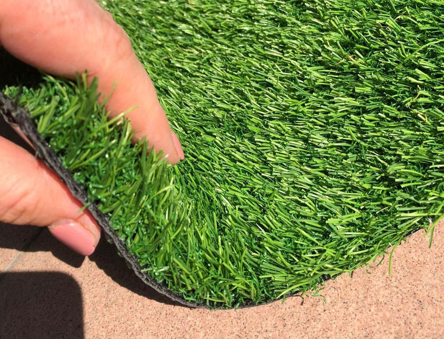 Gazon artificial / covor iarba decorativa artificiala verde Sri Lanka , inaltime fir 30 mm, pentru interior/exterior, marimi variate, super-rezistent