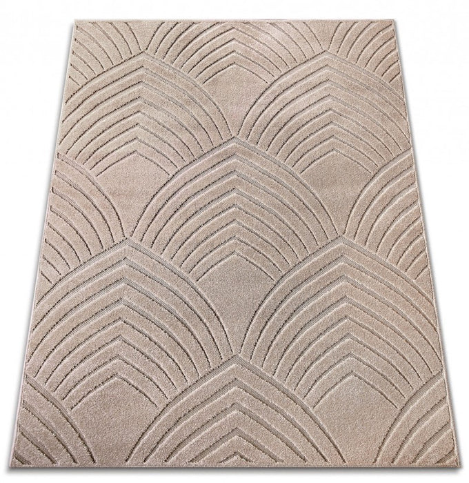 Covor modern bej pentru living cu model geometric discret usor de asortat in orice interior