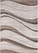 Covor modern bej maro cu model valuri abstract potrivit pentru living elegant