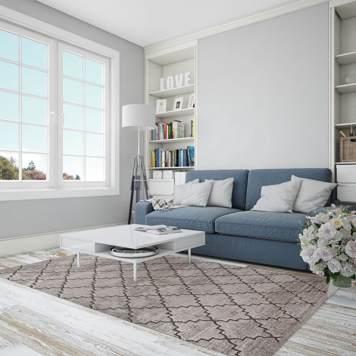 Covor modern geometric crem maro în living, ideal pentru sufragerie și dormitor