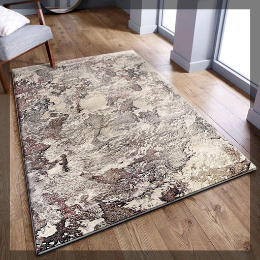 Covor modern gri cu model abstract asezat in living, design elegant si atmosfera contemporana