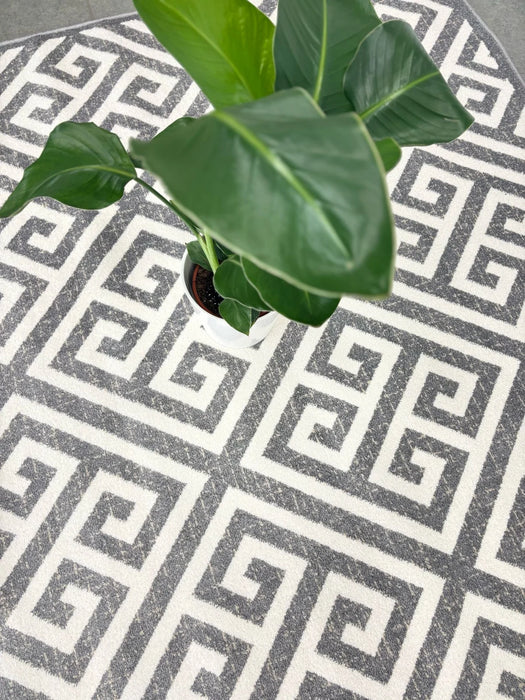 Covor modern gri cu model geometric pentru living design contemporan