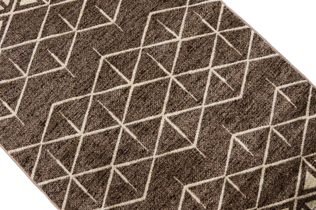 Covor modern maro deschis cu design geometric si linii elegante