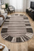 Covor oval pentru living modern in nuante bej maro, ideal pentru amenajari elegante