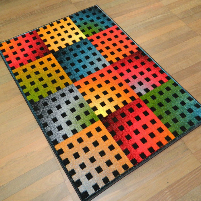 Covor pentru camera copiilor cu design colorat si aspect atractiv pentru joaca si relaxare.