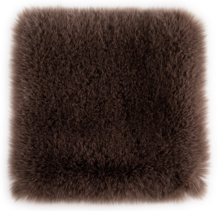 Covor pufos maro pentru living, forma patrata, tip blanita, ideal pentru decor modern si confort