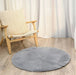 Covor rotund pufos gri pentru living, tip blanita, design modern si elegant, ideal pentru decor confortabil
