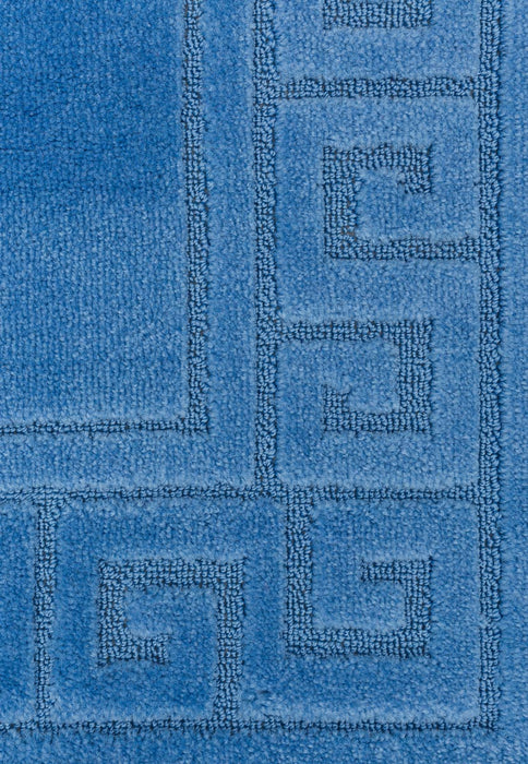 detaliu covor baie antiderapant albastru model geometric covoras baie modern
