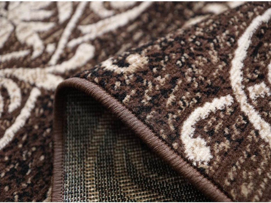 detaliu margine si finisaj covor modern maro ornamental