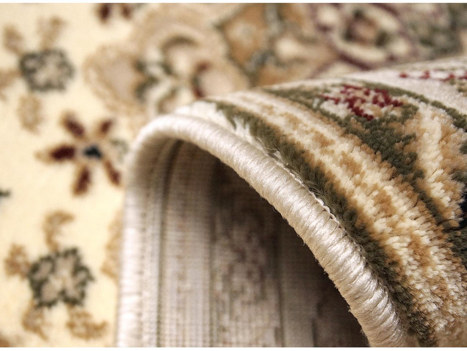 Detaliu material covor clasic floral bej crem