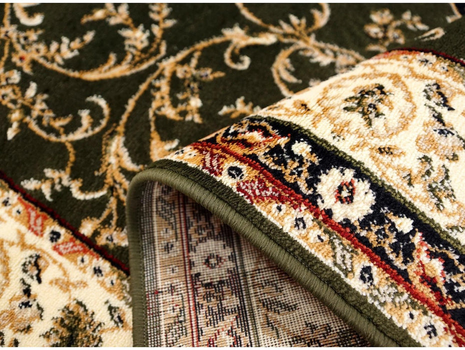 Detaliu material și grosime covor clasic verde