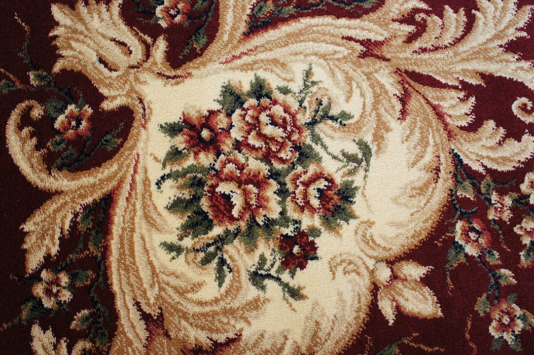 Detaliu model floral pe covor clasic grena