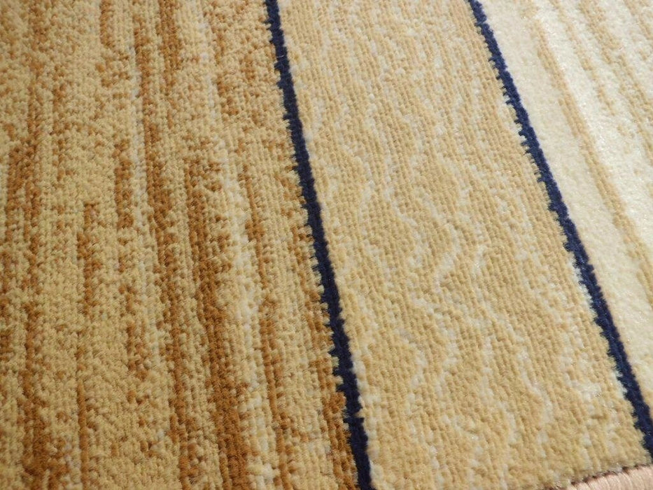 Detaliu model geometric pe covor modern, culoare bej