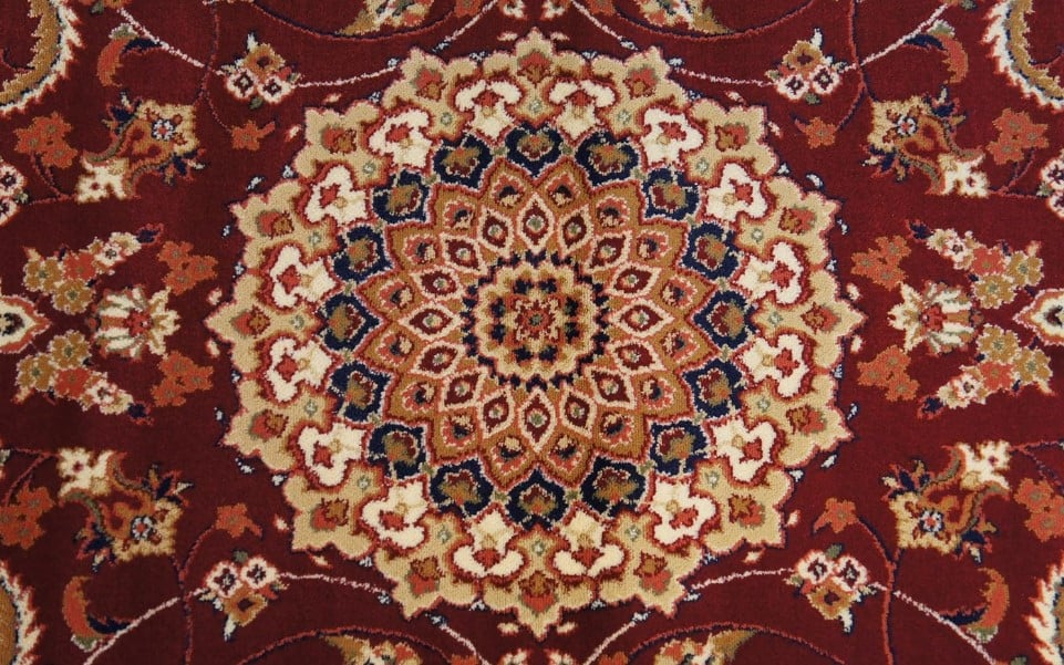 detaliu-motiv-central-covor-clasic-oval-grena