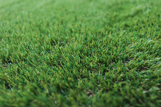 detaliu textura gazon artificial 38 mm iarba sintetica cu aspect natural pentru exterior