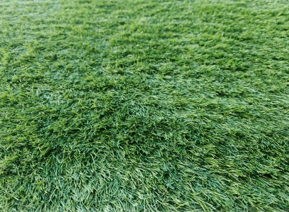 gazon artificial 30 mm pentru gradina gazon sintetic decorativ cu aspect natural