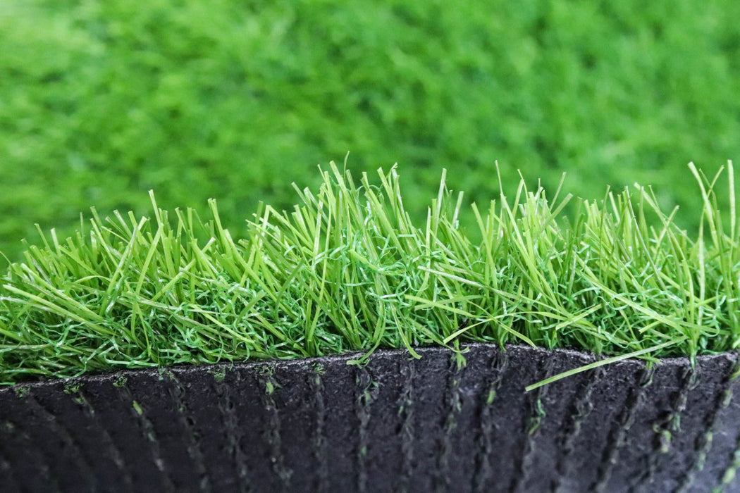 Gazon artificial / mocheta iarba decorativa verde Sri Lanka , inaltime fir 40 mm, antiderapant, pentru interior/exterior, dimensiuni variate