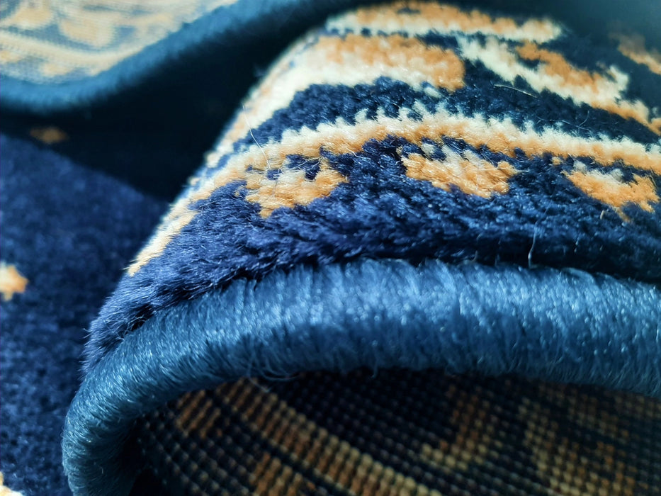 Grosime covor bisericesc albastru disponibil la metru