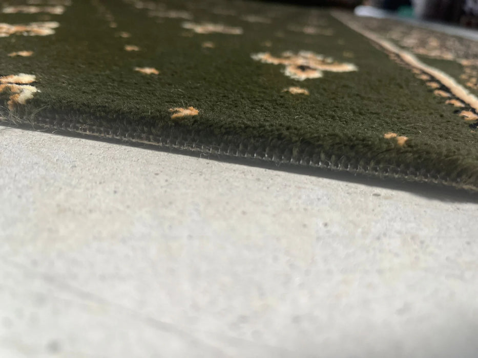 Grosime traversa biserica verde cu model crini si finisaj surfilat