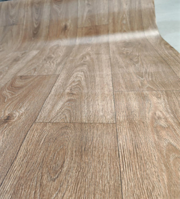 Detaliu linoleum PVC cu textura lemn natural, design modern si rezistent pentru orice incapere