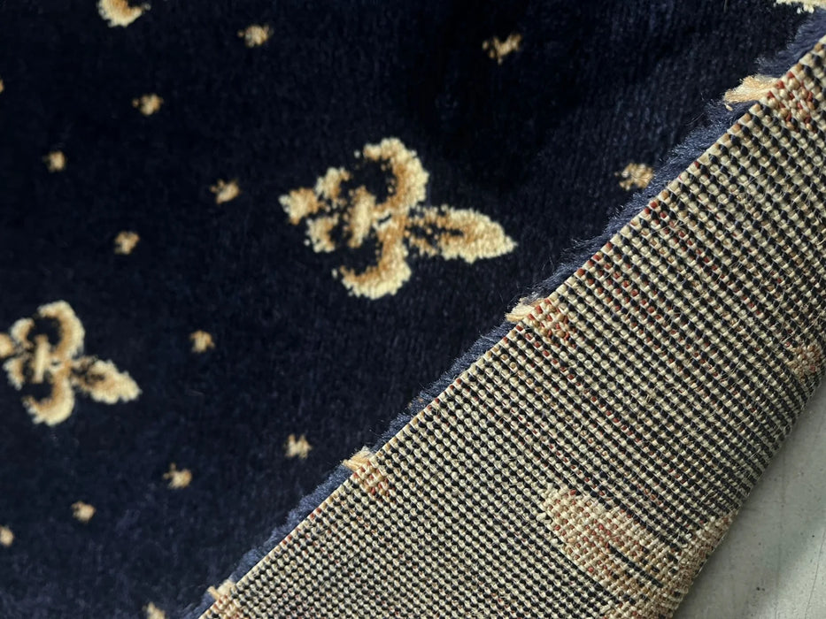 Spate traversa biserica albastra cu finisaj festonat si tesatura rezistenta