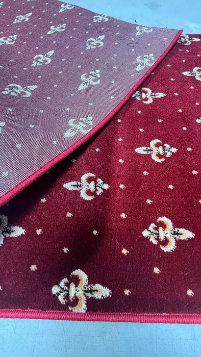 Spate traversa biserica grena rosu inchis tesuta la masina