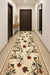 Traversa covor florala crem bej pentru hol, model clasic decorativ, aspect elegant