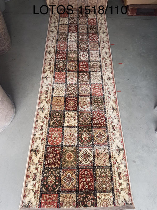 Traversa covor hol lunga crem bej festonata model patchwork persan tip timbre potrivita pentru coridor