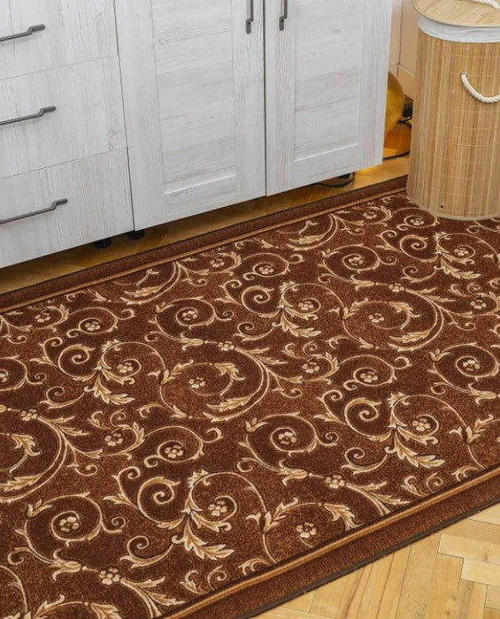 Traversa covor lung pentru hol sau bucatarie, maro cu model clasic si stil traditional
