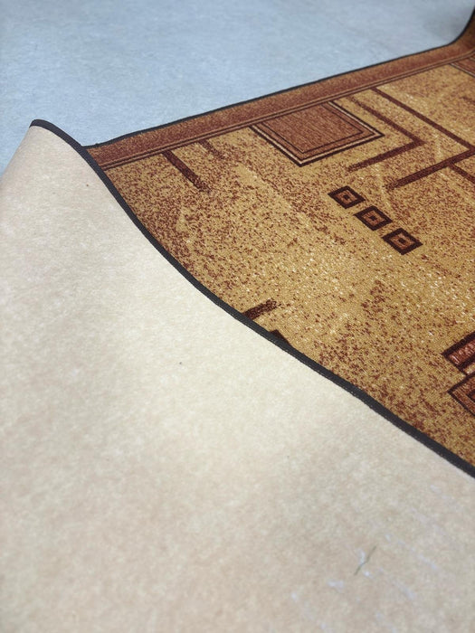 Traversa covor maro pentru hol cu trafic intens, model geometric modern si durabil