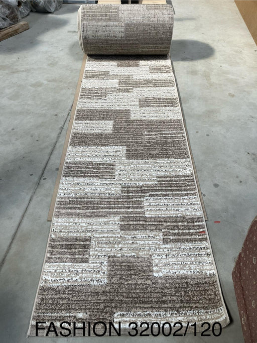 Traversa covor moderna geometrica pentru hol lung in nuante bej si maro