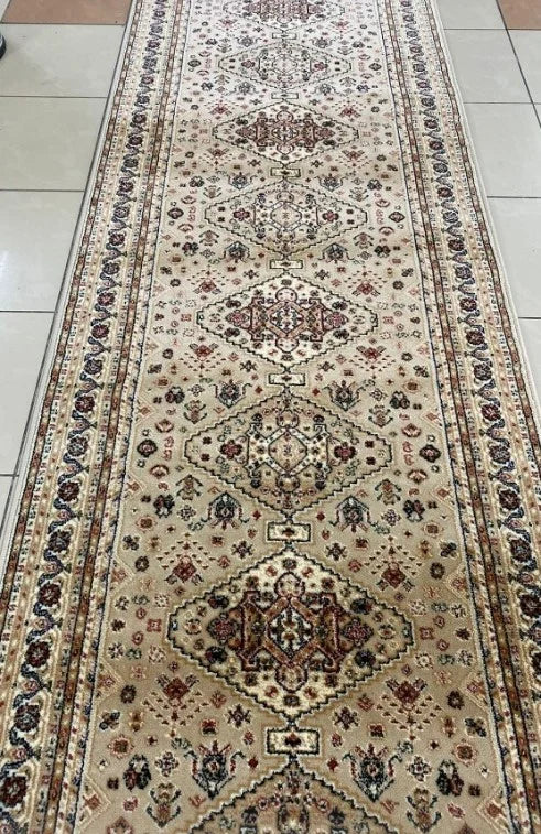 Traversa covor clasica bej pentru hol lung, covor hol lung elegant pentru coridor