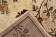 Traversa moderna crem cu bordura subtila si model floral delicat